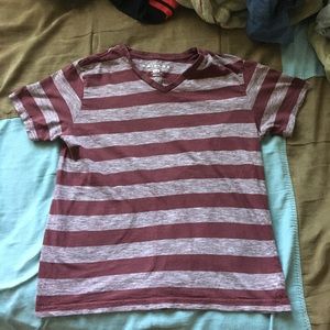Men’s striped V-neck shirt